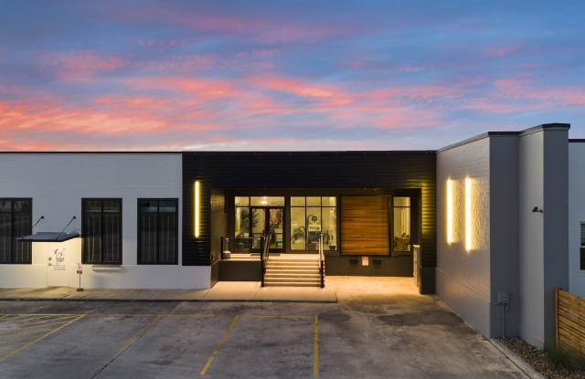 3363 East Commerce Street photos photos