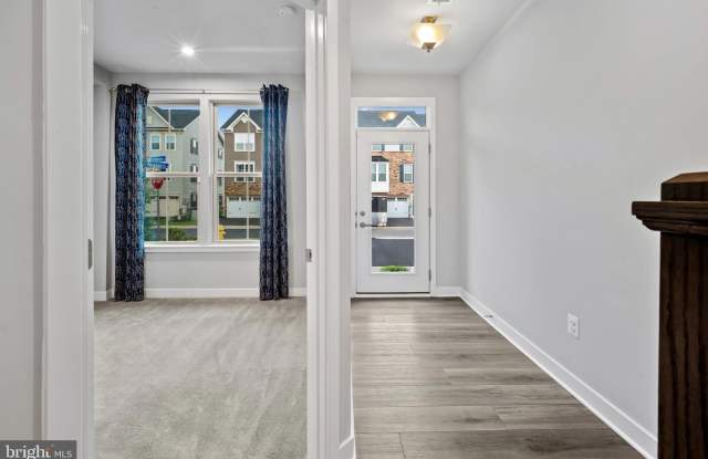 174 BETHLEHEM Place Gallery 4