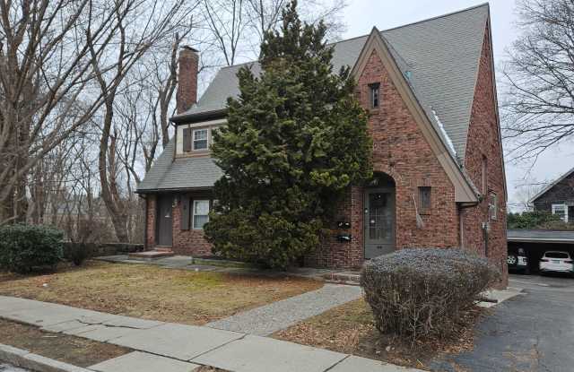 Prime Location apartment minutes from BC photos photos