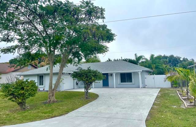 Remodeled 3/2/1 in Poinciana Gardens, Hobe Sound - 8315 Southeast Boxwood Lane, Martin County, FL 33455