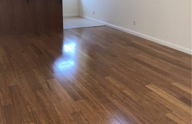 1410 Peppertree Drive Gallery 3