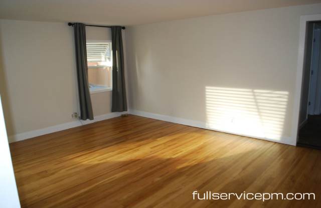 7450 S 116th Pl Gallery 2