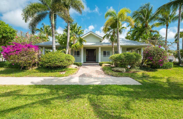 199 NW 7th Street photos photos