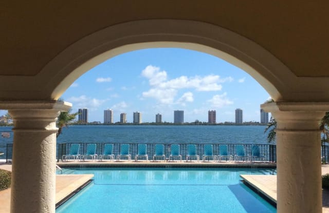 1025 Lake Shore Drive - 1025 Lake Shore Drive, Lake Park, FL 33403