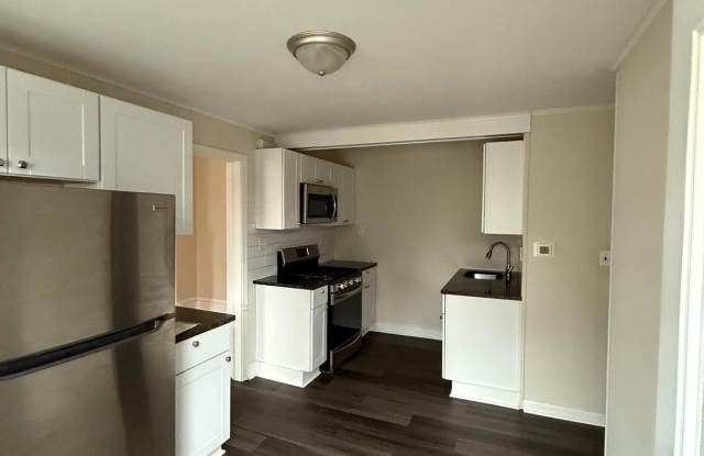 14 E BROAD Street unit: 2 photos photos