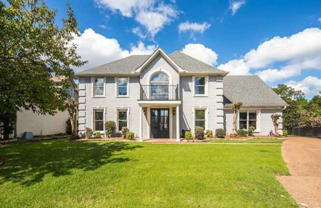 Stunning house in East Memphis. Pool and Lawn maintenance included. Pets allowed with owner approval. Available immediately with approved application. photos photos