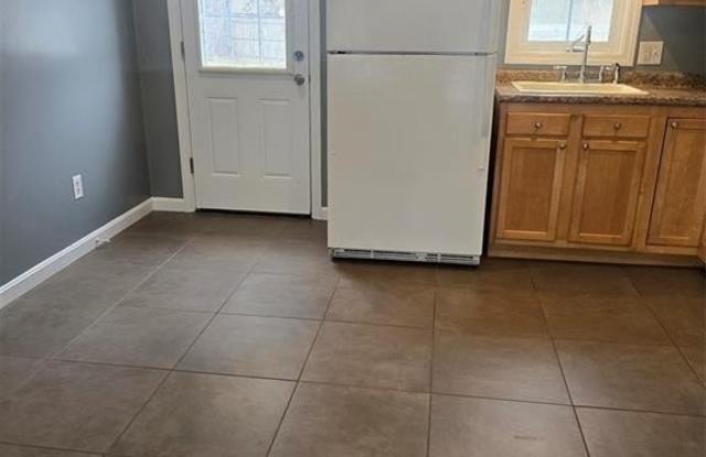 1 Boss Road unit: 3 - 1 Boss Road, Providence County, RI 02825