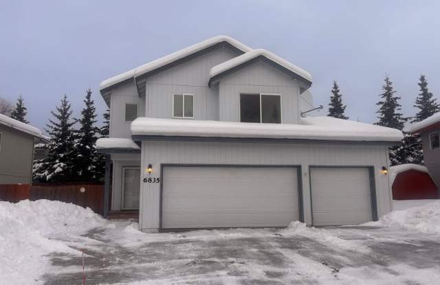 Beautiful and spacious East Anchorage home photos photos