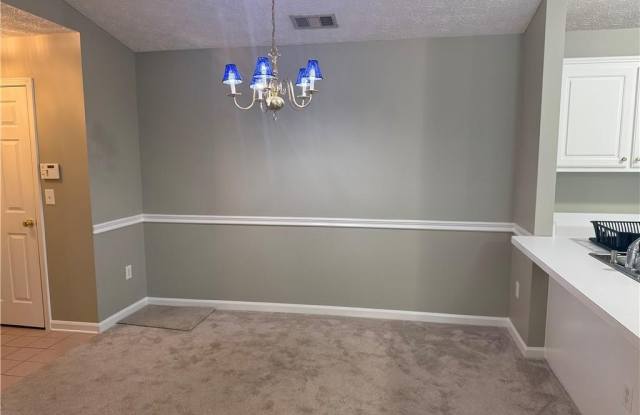1001 Holly Drive Gallery 4