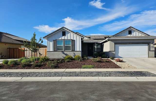Beautiful Single Story 4 bed, 2 bath with Solar photos photos