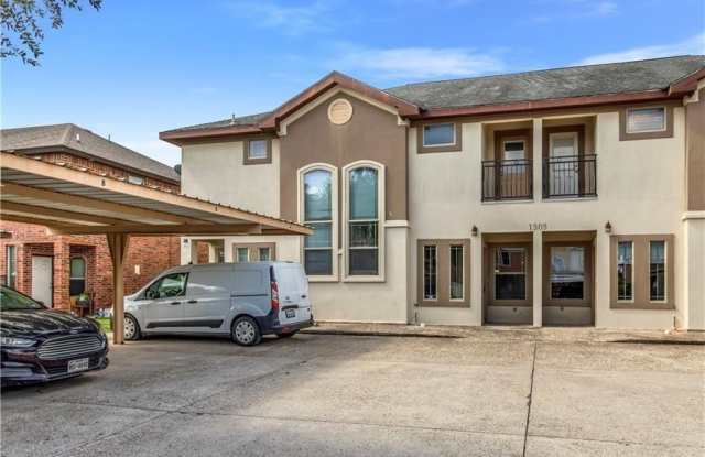 1303 Fig Avenue photos photos