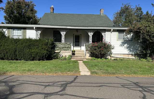 93 Chase Avenue Gallery 1