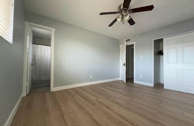 1 W FAIRMONT Drive Gallery 4