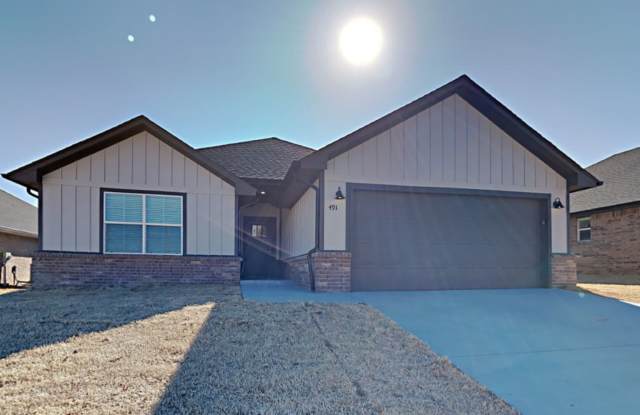 Beautiful 4 Bed 2 Bath Home in Shawnee photos photos