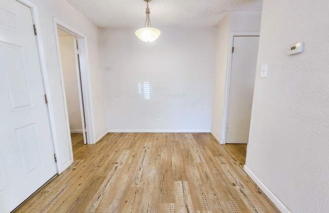 2405 Mission Hill Drive Gallery 3