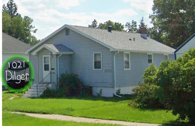 ~Applications Pending~ 3 Bedroom, 2 Bath Home for Rent - 1021 Dilger Avenue, Rapid City, SD 57701