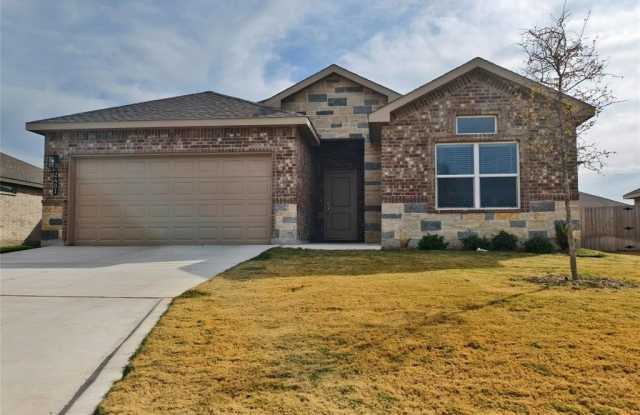 2401 Continental Avenue - 2401 Continental Avenue, Abilene, TX 79601
