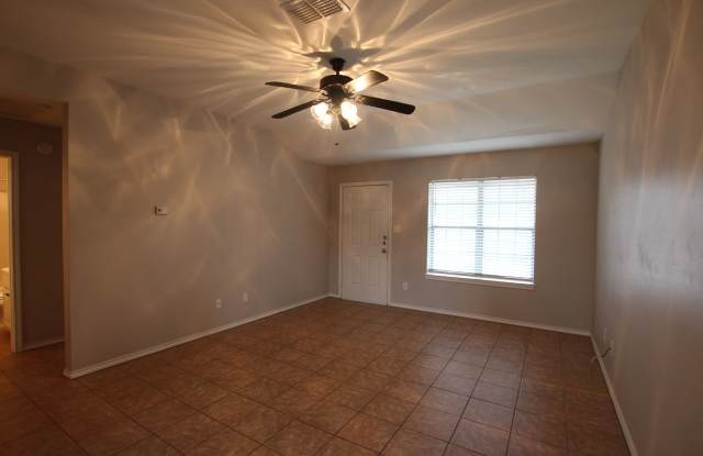 Coming Soon! Mission Ranch- 2 Bedroom Duplex for Rent in Lindale! Gallery 4