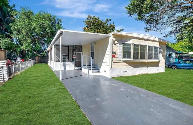 23017 Watergate Cir - 23017 Watergate Circle, Watergate, FL 33428