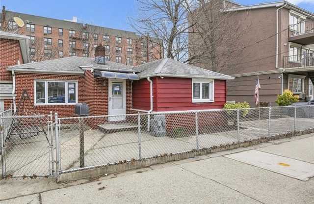 2823 Ford Street photos photos