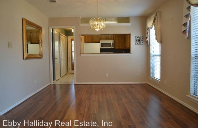 1826 Maplewood Trail Gallery 3