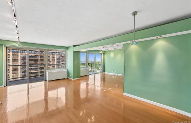 18-15 215th Street Gallery 2
