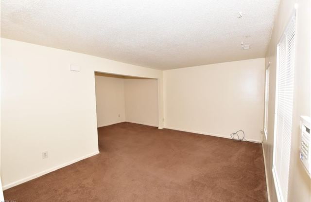 6006 Edgelake Drive Gallery 3