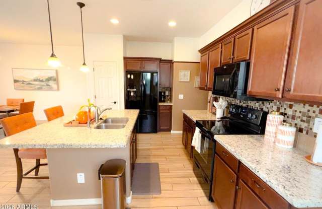 16813 S 178TH Drive Gallery 4