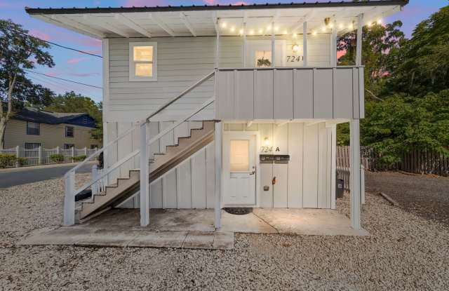 Brand New 1 Bedroom 1 Bathroom Steps away from UF! FALL 2026 photos photos Brand New 1 Bedroom 1 Bathroom Steps away from UF! FALL 2026 photos photos