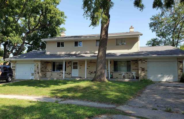 2421 Adler Circle - 2421 Adler Circle, Middleton, WI 53562