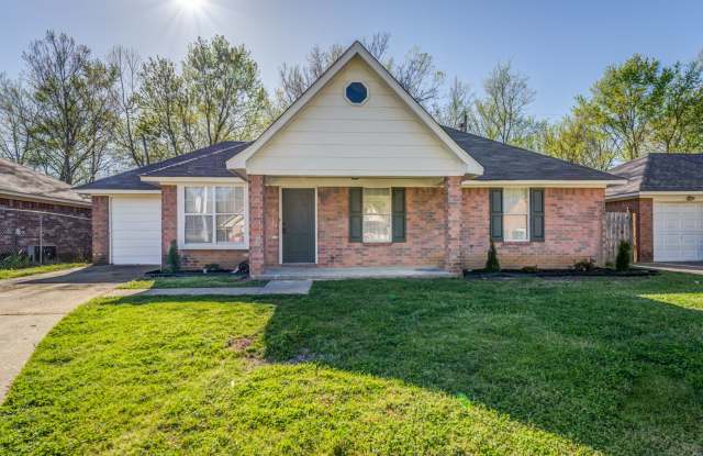 2551 Parkview Dr Memphis, TN 38128 photos photos