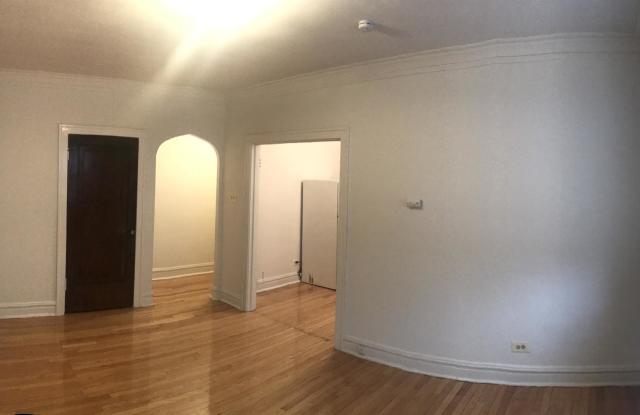 8444 S Ashland Ave - Unit 3B Gallery 2