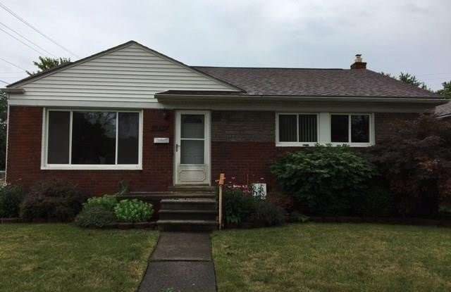 24704 WILLOWBY Avenue photos photos