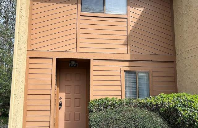 AVAILABLE NOW:  Beatiful 2BR/2.5BA Orange Park / Wells Ridge Townhome photos photos