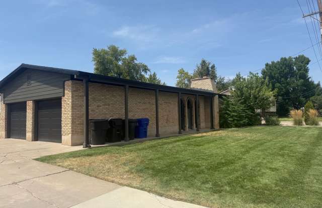 Beautifully remodeled with granite countertops, 2 car garage, 2nd kitchen photos photos