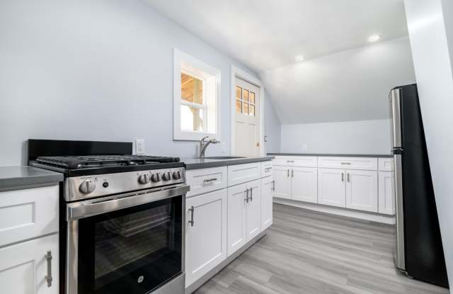 11 Hanford Place Gallery 2