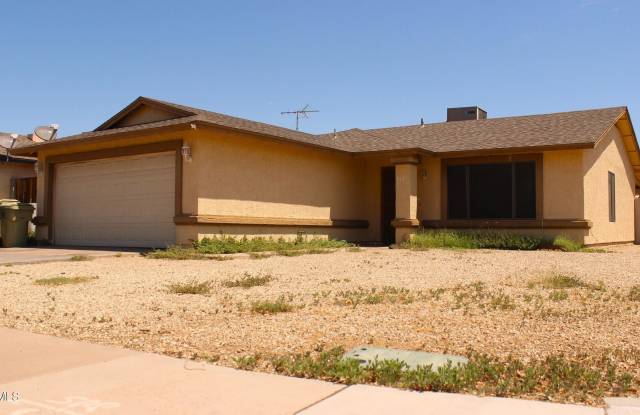 5425 N 74 Drive Gallery 2