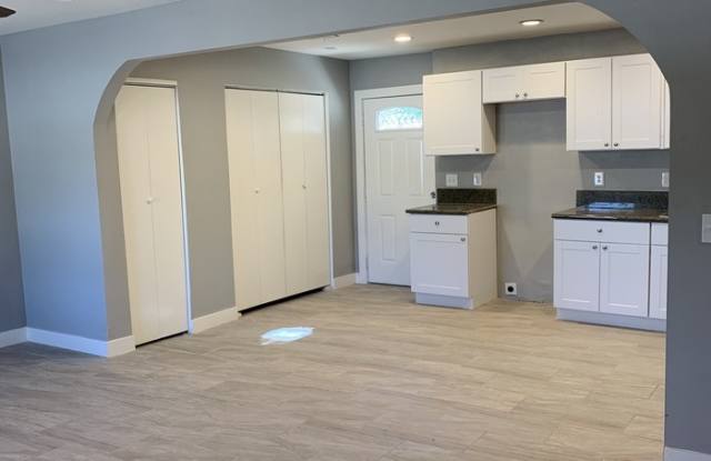 2249 West Hartford Avenue Gallery 2