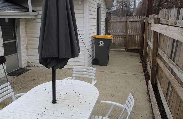 2BR 1BA House for Rent Gallery 4