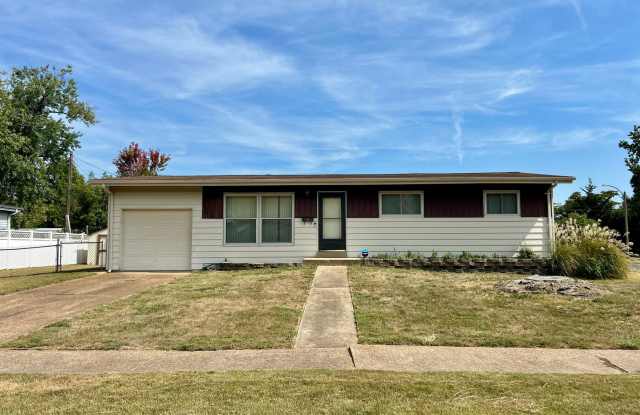 Charming 3 Bedroom Ranch in Florissant photos photos