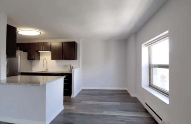 61 W Chestnut Gallery 2