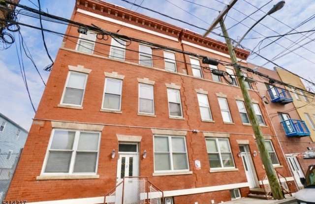 138-140 Fleming Ave Unit 3C photos photos