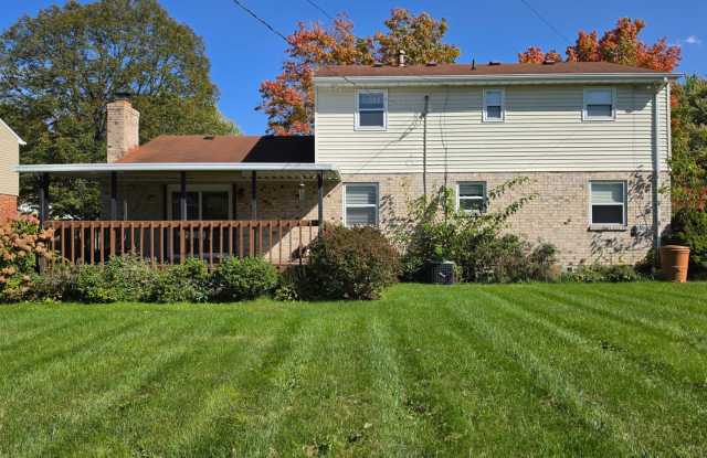 Your Next Home Awaits! 4 Bedrooms, 2.5 Baths for Rent Gallery 3