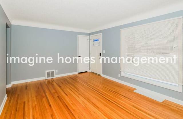 3826 Yates Avenue North Gallery 4