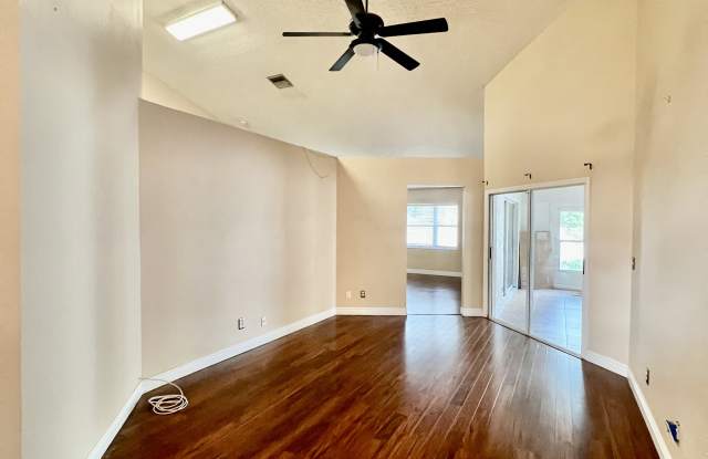 2413 Needham Dr Gallery 3