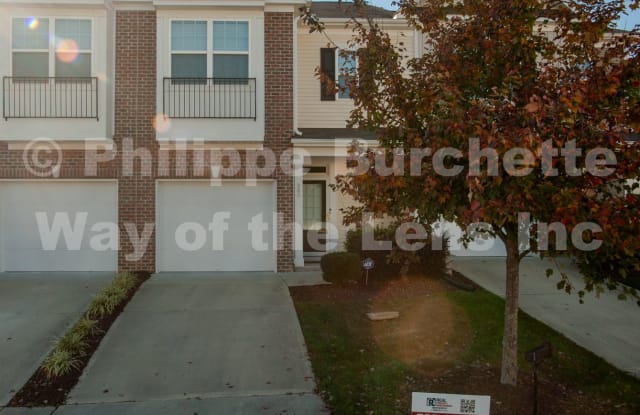 885 Saratoga Dr, - 885 Saratoga Drive, Durham, NC 27704