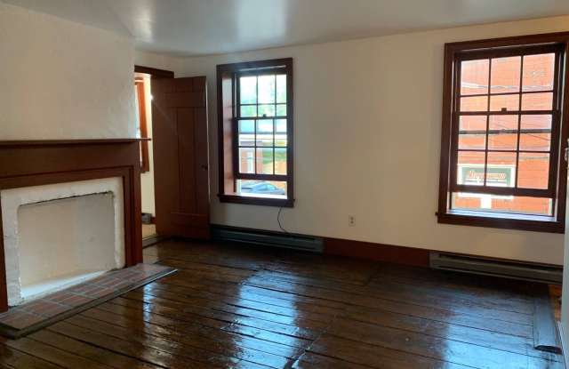 32 North College Street photos photos