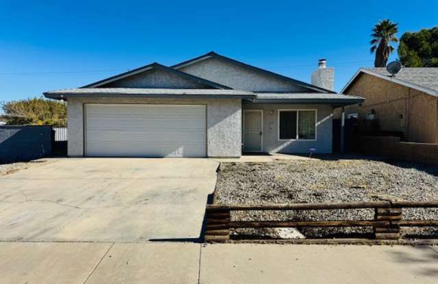 Remodeled and Spacious 4+2 - 44446 Watford Avenue, Lancaster, CA 93535