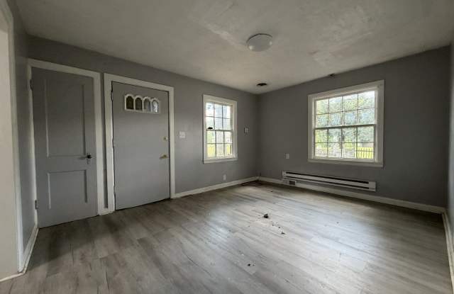 55175 Moss Road Gallery 2