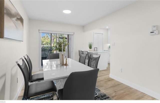 788 Park Shore Dr Gallery 2